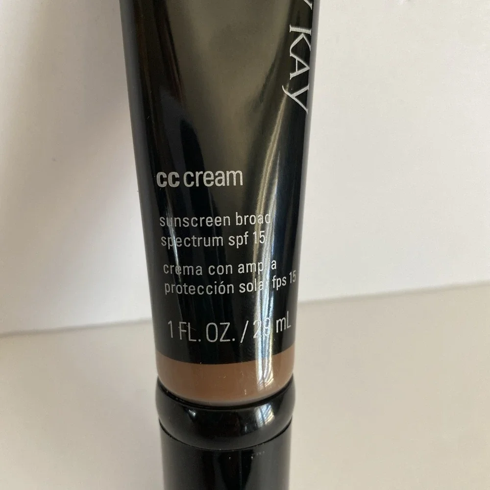 Mary Kay CC Cream Sunscreen Broad Spectrum SPF 15 Very Deep 086620 No Box